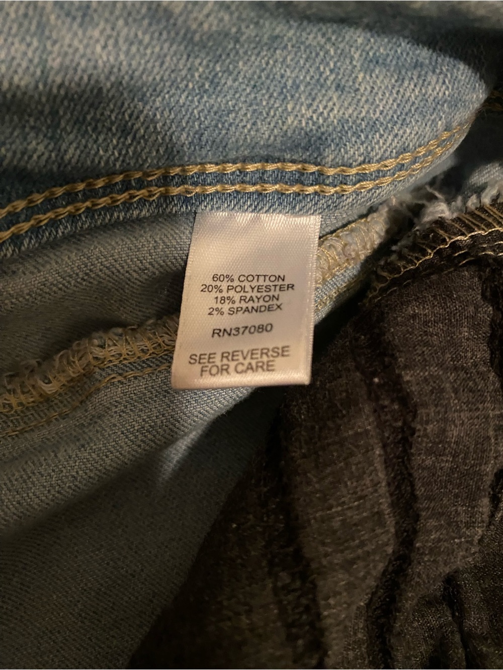 Light Wash Distressed Cropped Jeans Cato Brand Size 10 with Frayed Hem - Picture 9 of 14